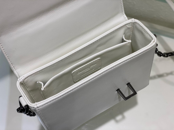 D*or 30 montaigne box bag with handle