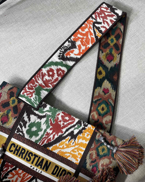 D*or d-bubble bucket bag