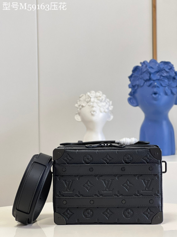 l**is V*t*n handle soft trunk