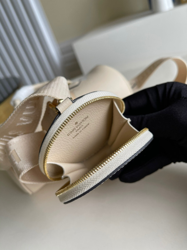 l**is V*t*n papillon bb