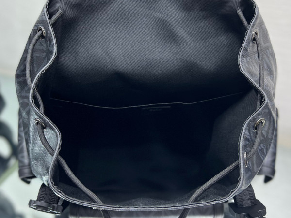 D*or hit the road backpack