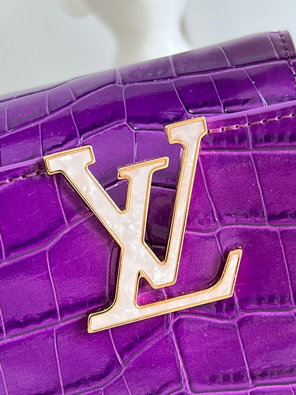 l**is V*t*n capucines mini