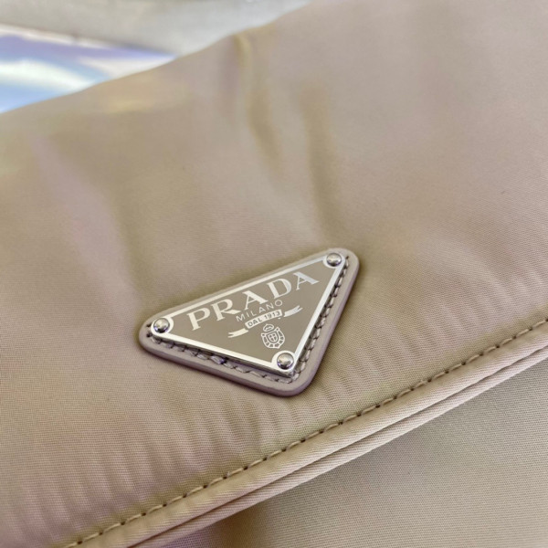 Pra*a medium padded nylon shoulder bag