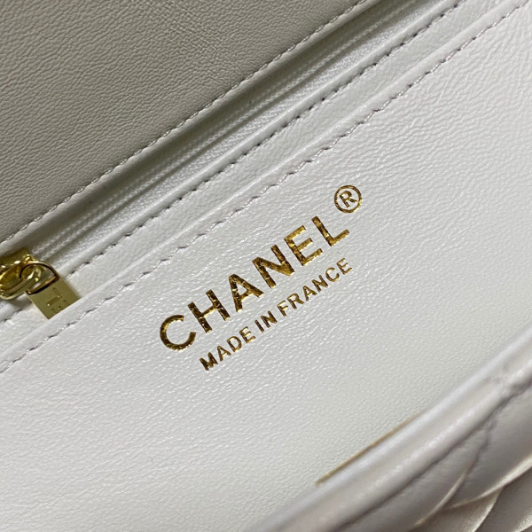 CL MINI FLAP BAG WITH TOP HANDLE