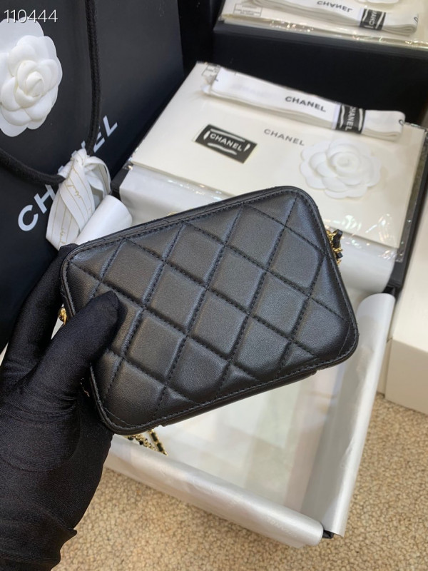 CL VANITY CASE