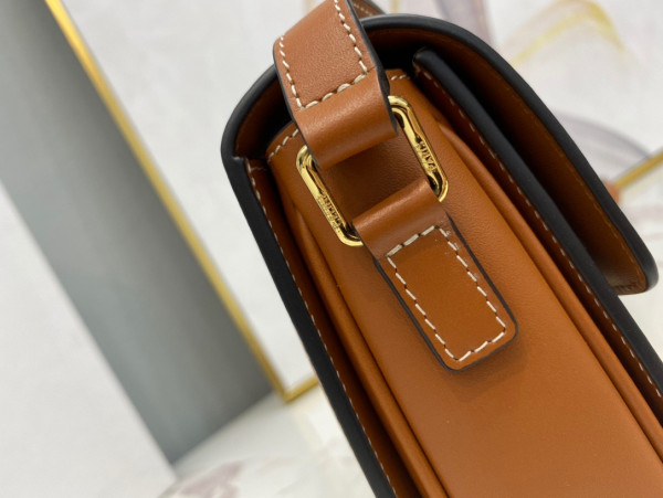 Ce**e teen triomphe bag