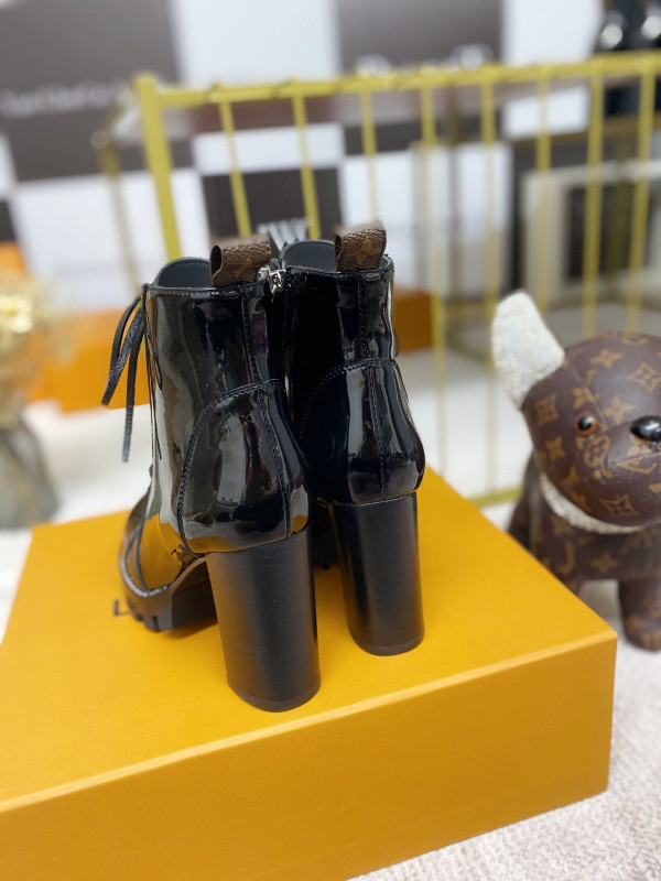 l**is V*t*n star trail ankle boot