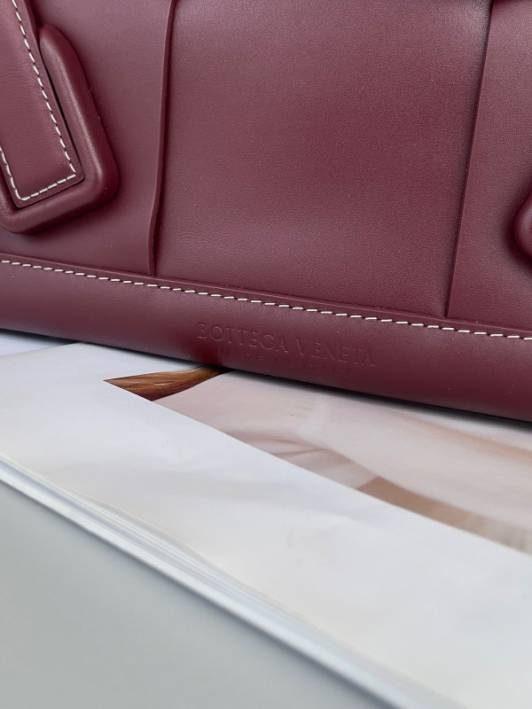 Bo*te*ga ve*ne*ta arco