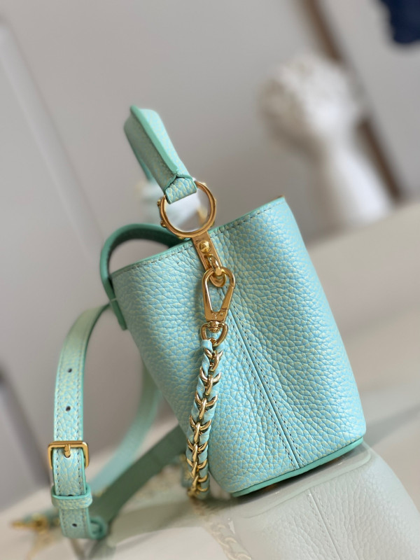 l**is V*t*n capucines mini