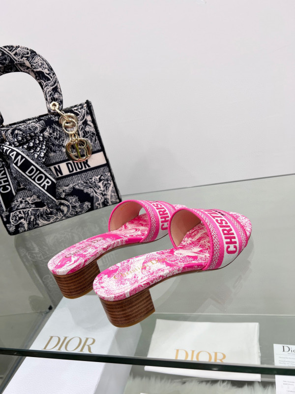 D*or dway heeled slide