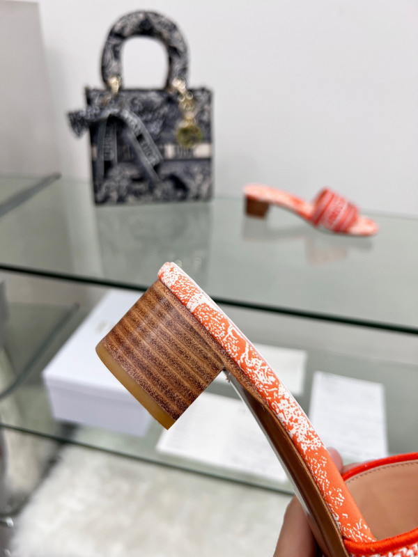 D*or dway heeled slide