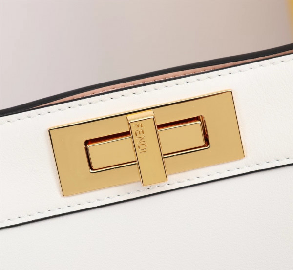 F**di peekaboo iseeu medium