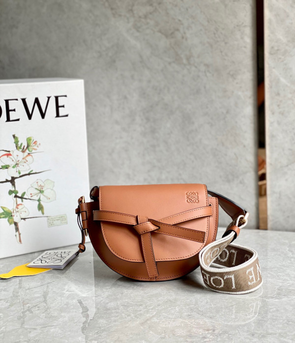 LOEWE Gate bag