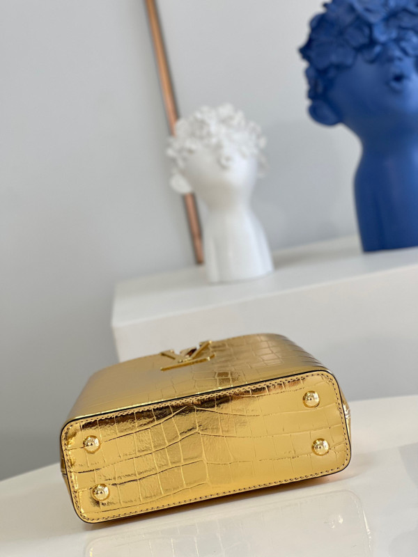 l**is V*t*n capucines mini