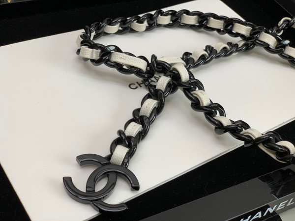 CL BELT FLAP CARD HOLDER