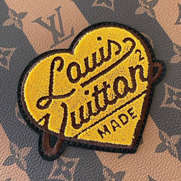 l**is V*t*n sac plat cross