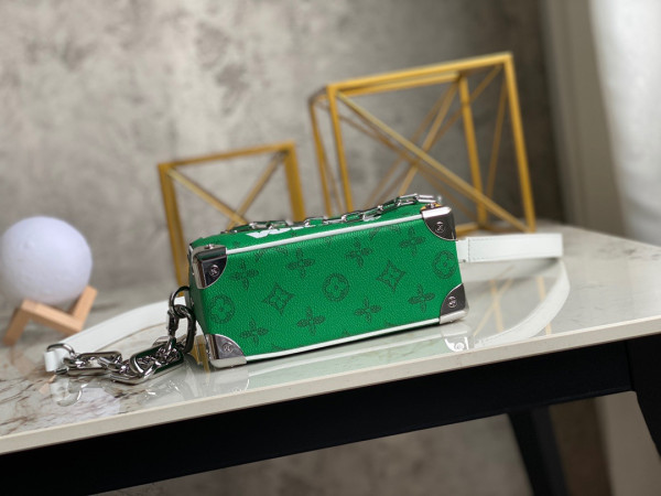 l**is V*t*n mini soft trunk