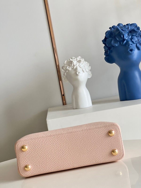 l**is V*t*n capucines bb