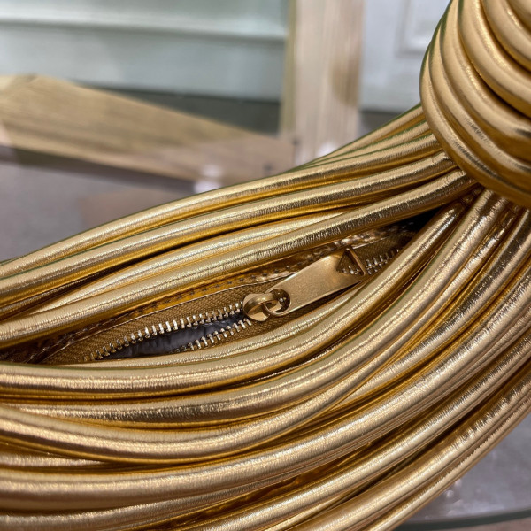 Bo*te*ga ve*ne*ta double knot