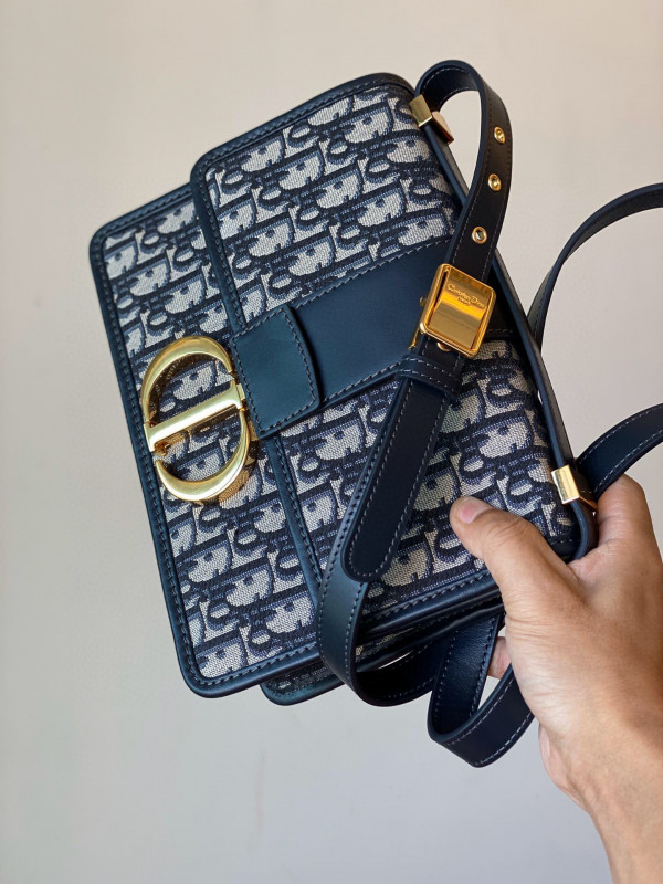 D*or oblique montaigne