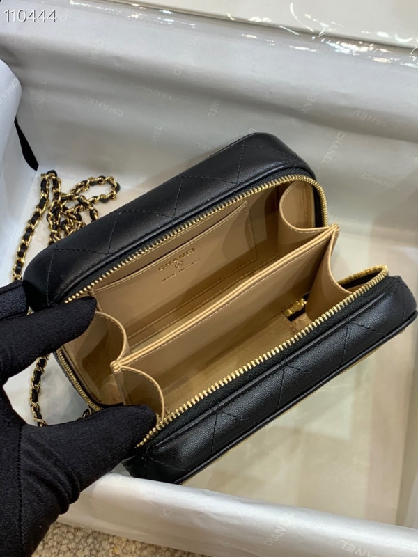 CL VANITY CASE