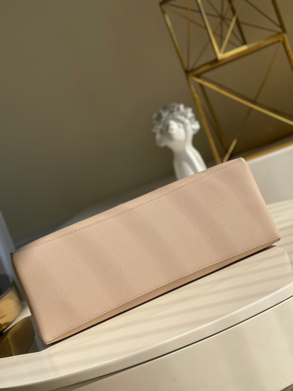 l**is V*t*n lockme shopper