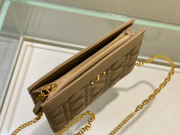 D*or caro zipped pouch with chain