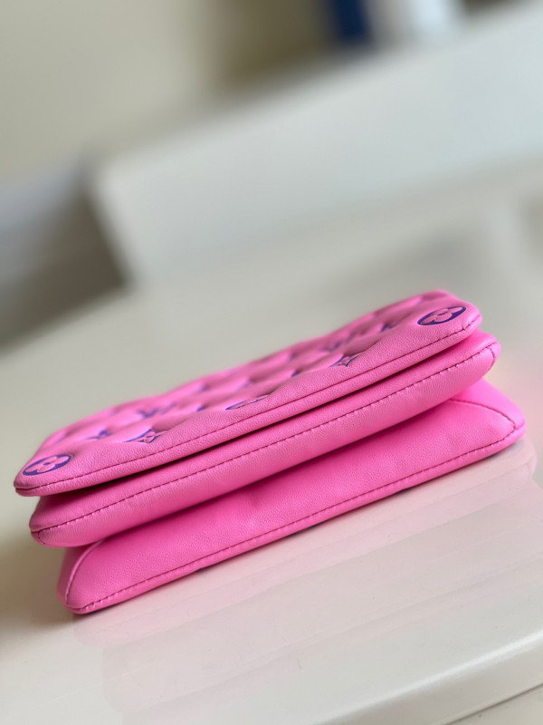 l**is V*t*n pochette coussin