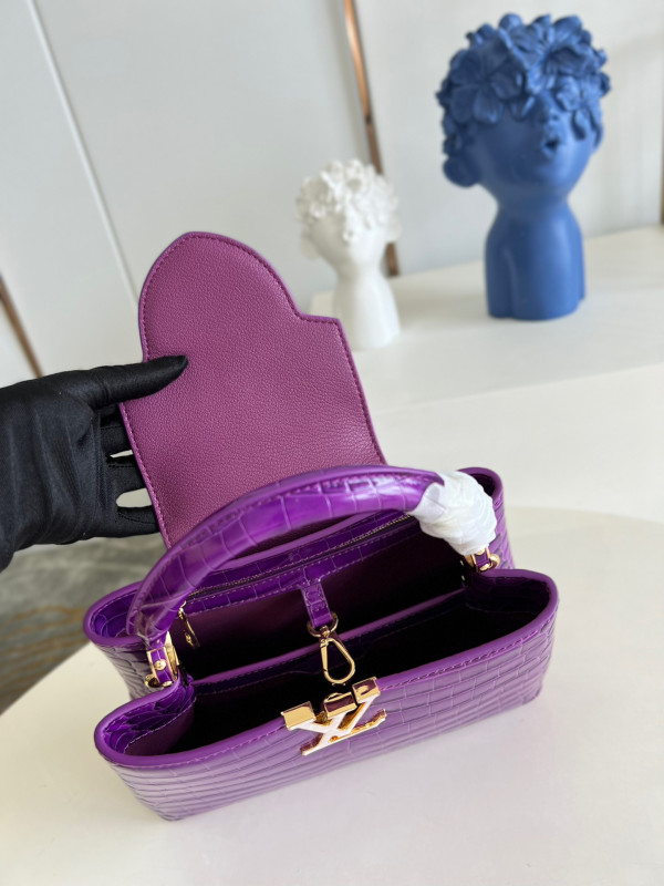 l**is V*t*n capucines bb