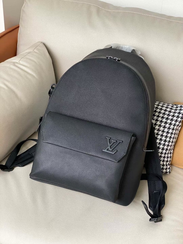 l**is V*t*n backpack