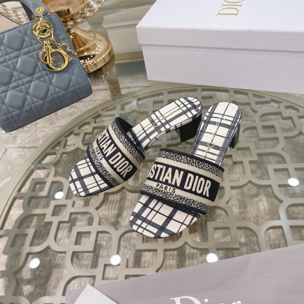 D*or dway heeled slide