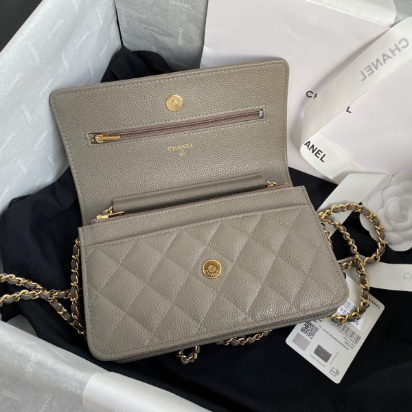 CL CHAIN WALLET CAVIAR NEW EDITION