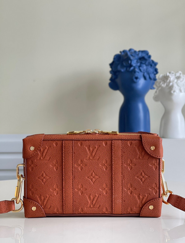 l**is V*t*n lvxnba soft trunk wearable wallet