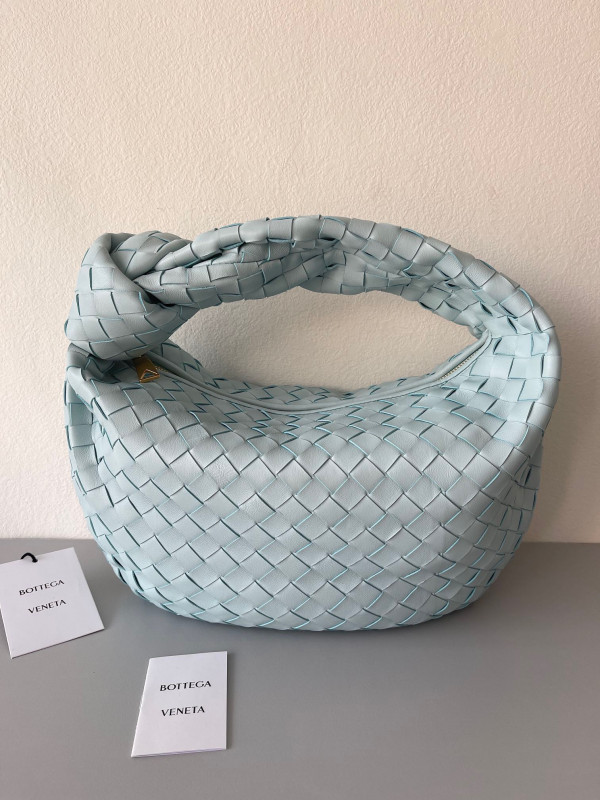 Bo*te*ga ve*ne*ta teen jodie