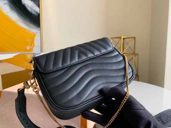 l**is V*t*n multi pochette new wave