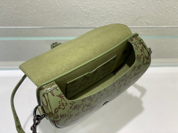 D*or bobby east-west bag