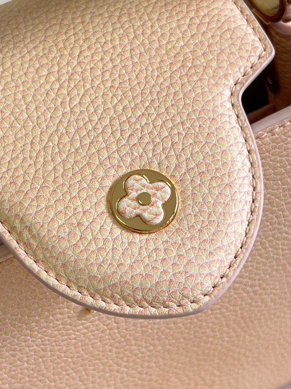 l**is V*t*n capucines bb