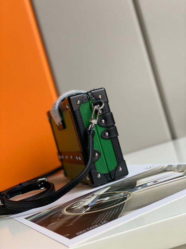 l**is V*t*n petite malle