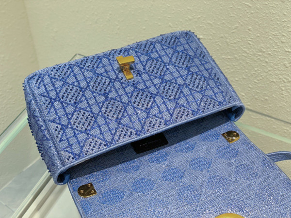 D*or medium caro bag