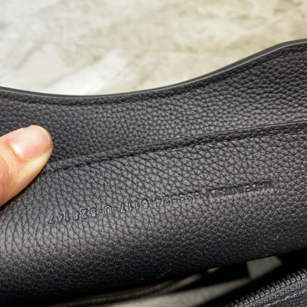 Ba*len*cia*ga neo classic small top handle bag