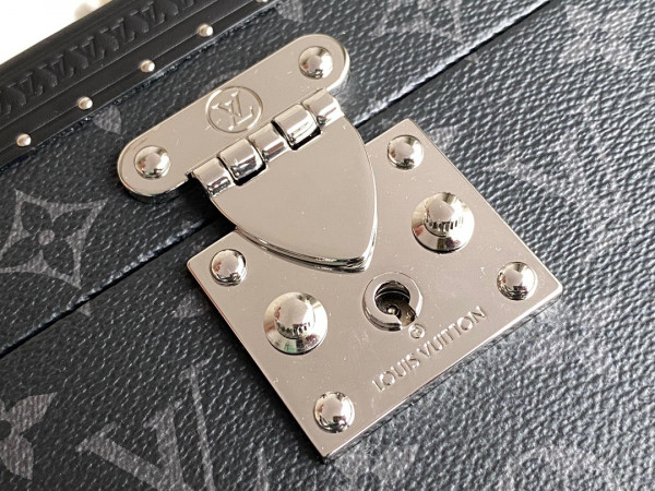 l**is V*t*n coffret accessoires