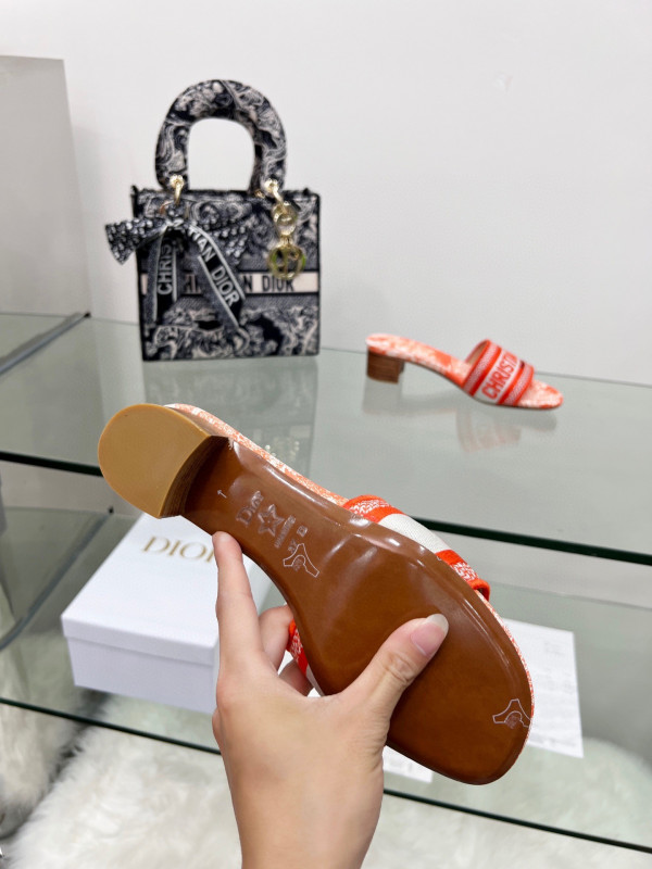 D*or dway heeled slide