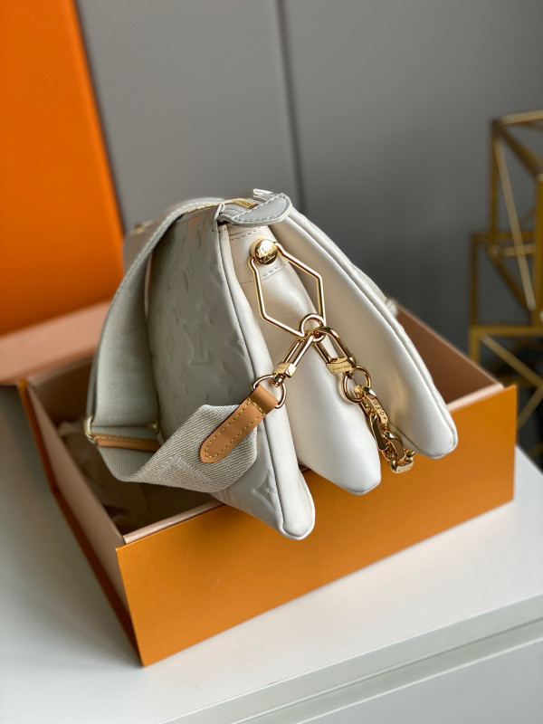 l**is V*t*n coussin pm