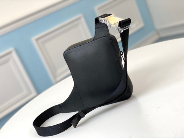 l**is V*t*n asymmetrical sling bag