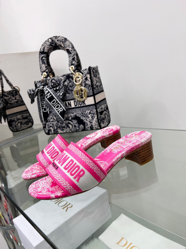 D*or dway heeled slide