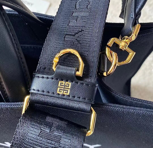 GIVENCHY TOTE BAG