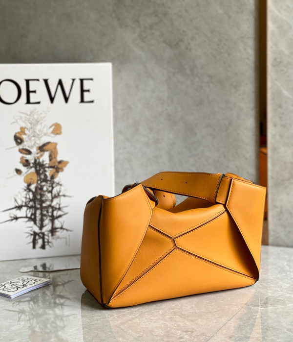 LOEWE Small Puzzle Bumbag-24*16*10.5cm