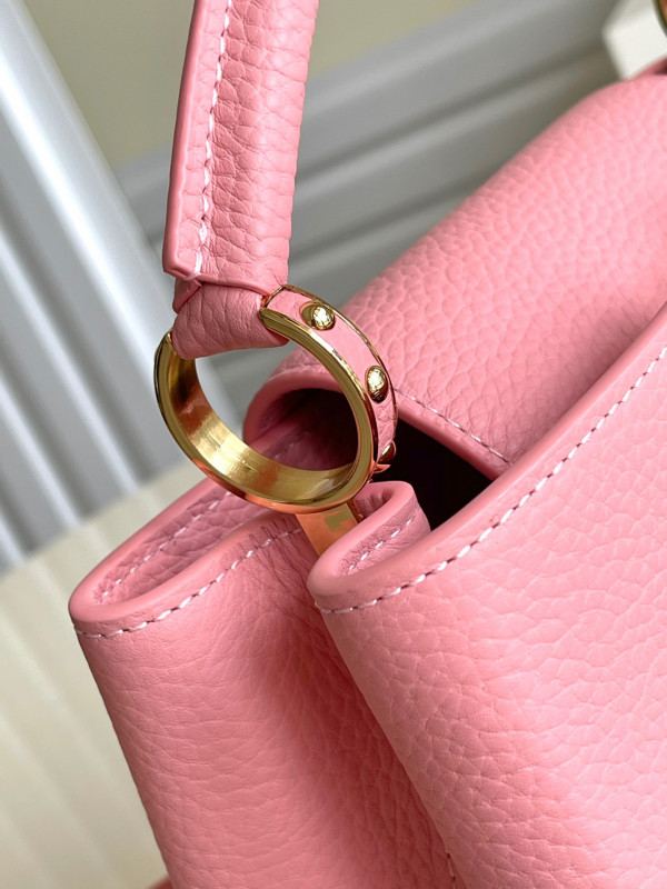 l**is V*t*n capucines bb