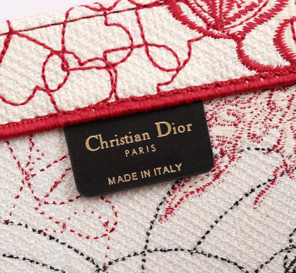 large D*or book tote