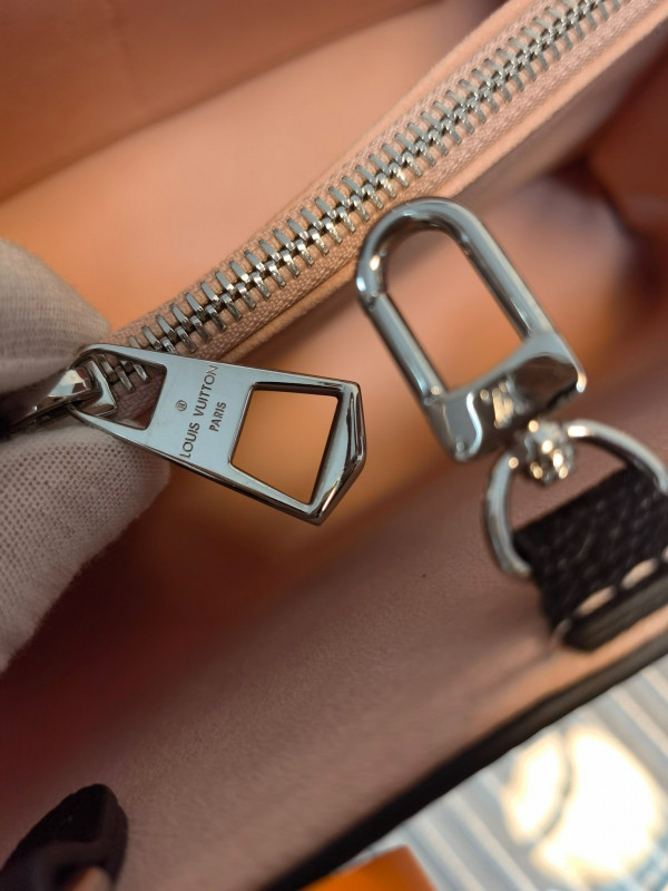 l**is V*t*n marelle tote mm